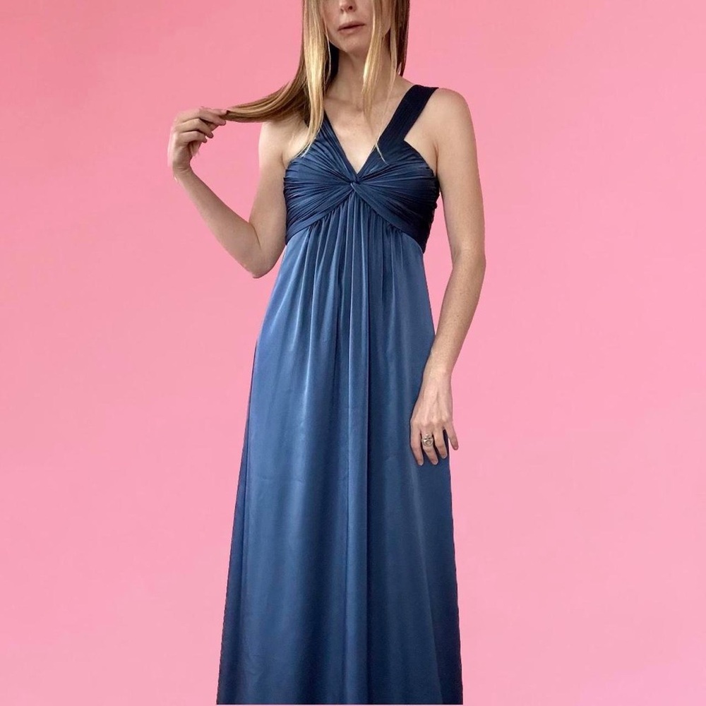 Beautiful and elegant blue gown.
